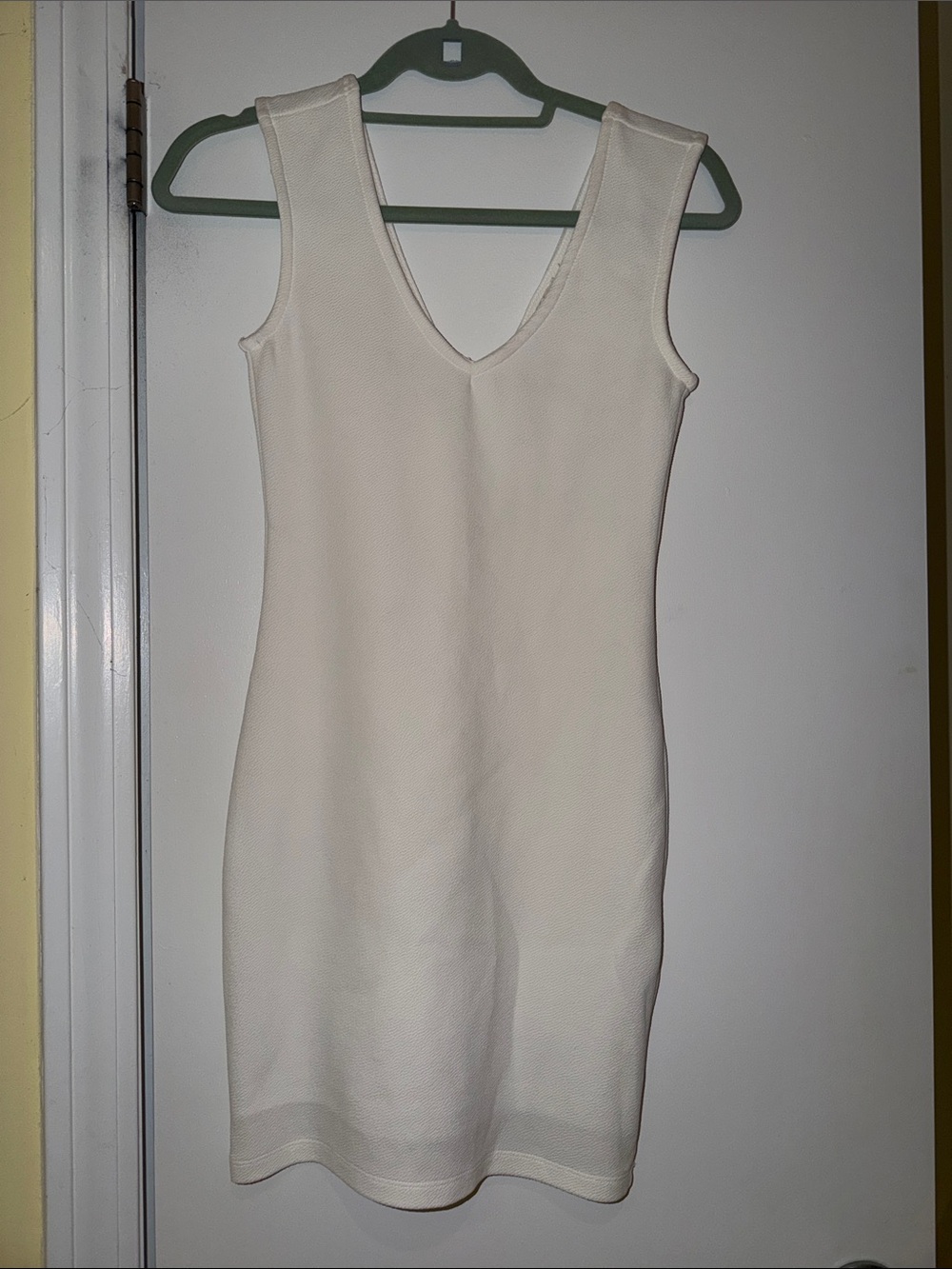 Cream V-Neck Sleeveless Bodycon Dress